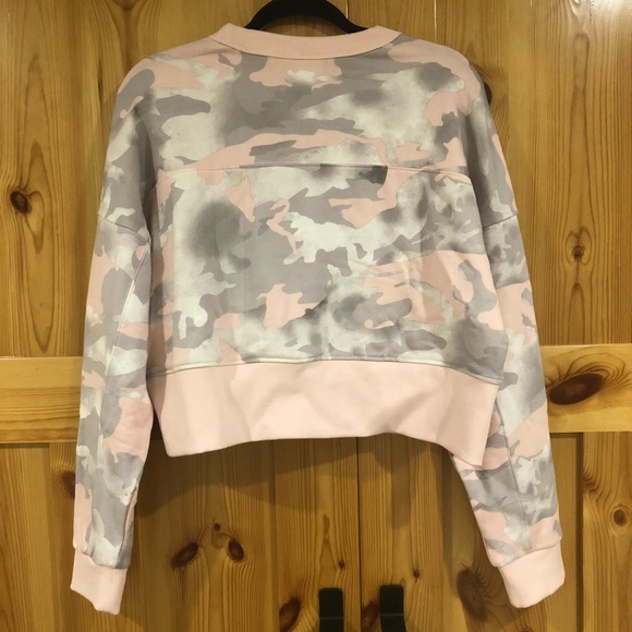 NWT Adidas Cropped Pink Camo Sweater - Picture 6 of 6